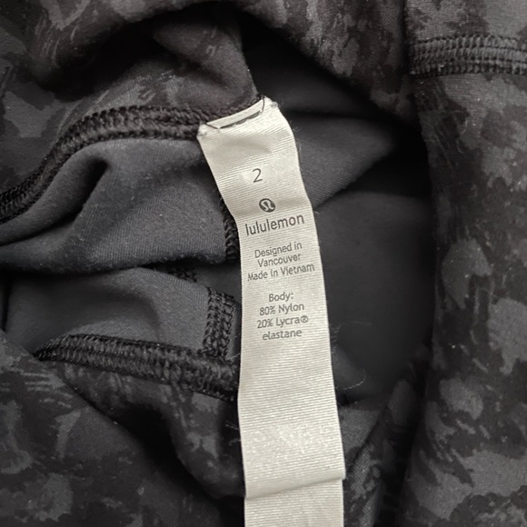 Lululemon Align high-rise crop 23” - Picture 9 of 9